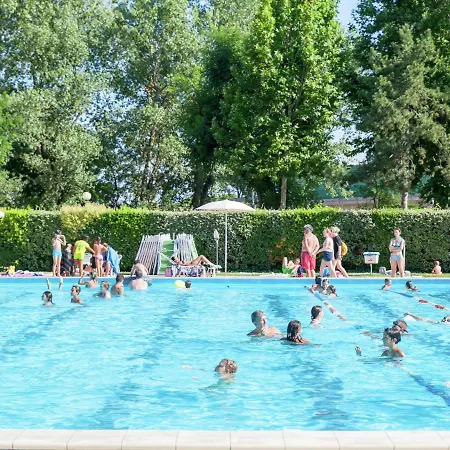 Holiday Riviera 2 *